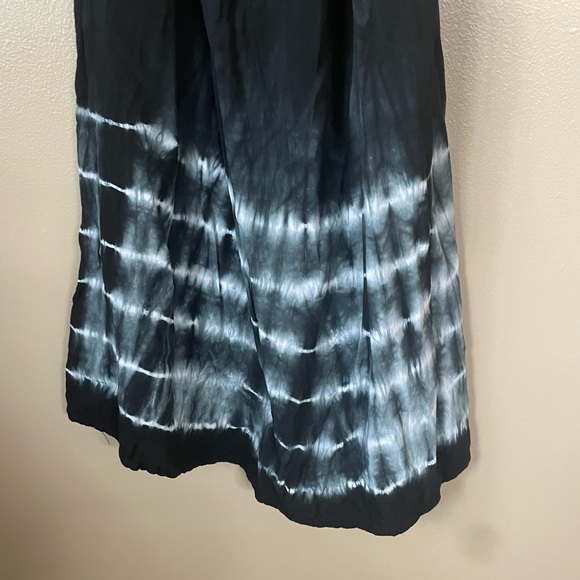 Black Tie Dye Dress - Picture 3 of 3